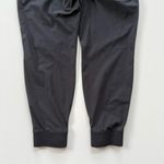 Vuori Joggers Size Medium Photo 6