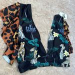 Animal print bathing suit top in size large Black Photo 1