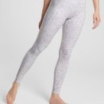 Athleta Salutation Pocket Leggings Photo 0