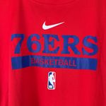 Nike NWT Philadelphia 76ers Basketball Crew Neck Top Women's Size Small NBA Photo 1
