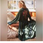 Anthropologie Sleek Floral Sequin & Embroidered Robe in Emerald Green Size S / M Photo 3