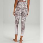 Lululemon wunder under luxtreme light gray HR 23” crop leggings size 4 W6BN8S Photo 3