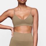 SKIMS  soft smoothing seamless army green bralettes XS/S NWT *RARE* OOS Photo 0