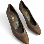 Jordache Brown vintage  leather kitten heeled pumps with pointed toe Photo 1