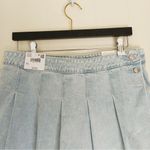 American Eagle NWT  OUTFITTERS Light Blue Denim Pleated Skort Size 8 Photo 3