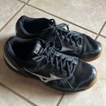 Mizuno volleyball shoes Photo 1