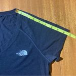 The North Face VaporWick Vneck tee, black - size XS Photo 4