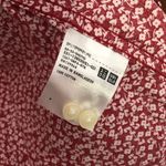 Uniqlo floral print button down shirt, long sleeves, 100% cotton, size medium Photo 6