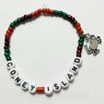 Tour Friendship Bracelet Coney Island Evermore w/ Charm White Photo 0