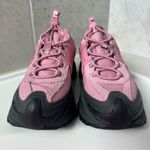 Nike Women's Zoom Vomero Roam Sneaker Size 5 Photo 4