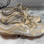 Nike Air Vapormax 2019 AR6632-101 Women’s Size 8.5 Beige Gold White Running Shoe Photo 0