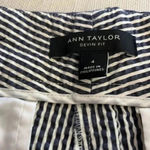 Ann Taylor  ladies shorts 4 Photo 2
