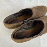 Clarks  Women 8.5 Brown Suede Ankle Boots Side Zip Block Heel Casual Dress Shoes Photo 9