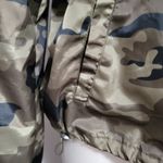 Buckle Ashley camo cropped windbreaker jacket size medium Photo 3