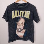 Aaliyah acid wash graphic tee M unisex Size M Photo 0