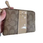 Coach Signature Brown Wrist Wallet Cream Sparkle Patent Leather Accents Hang Tag Photo 7
