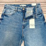 ZARA Medium Wash High Rise Ankle Length Slim Leg Mom Jeans Minor Fraying NWT 10 Photo 2