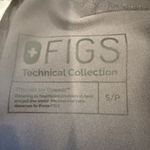 FIGS Kade Cargo Scrub Pants in Charcoal Straight Leg Red Tie size Small Petite Photo 11