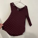 Maurice's  24/7 Patterned Tee Lattice V-Neckline Burgundy Maroon Red 3/4 Sleeve M Photo 8