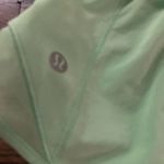 Lululemon Hotty Shorts High-Rise Hot 2.5" Scream Green Photo 3