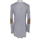 Cherish  striped patch long sleeve top small‎ Photo 1