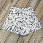 The Fifth Label White And Black Floral Print High Waisted Shorts Size XS Photo 1