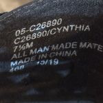 Cliffs by White Mountain Black Faux Leather Thong Sandals Women’s Sz 7.5 Flower Photo 5