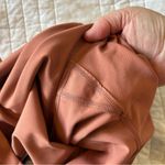 Aerie  Offline Goals 7/8 Hi-Rise Peach Leggings. Size Medium. Photo 8