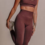 Pretty Little Thing  Women's Deep burgundy Leggings Photo 0