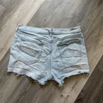 Old Navy Distressed Boyfriend Shorts 12 Stretch Distressed Festival Vacation Light Wash Photo 5