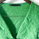 Salty NWT textured crop top Photo 9