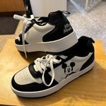 Disney NWOT  women’s sneakers size 8 Photo 0