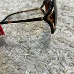 Tahari Sunglasses Photo 1