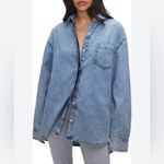 Good American easy denim shirt oversized fit fits like a large Photo 1