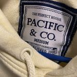 Hoodie Yellow Size M Photo 1