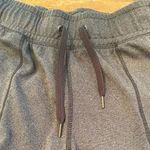 Under Armour Under‎ Armour Women’s Size XS Heat Gear Dark Gray Joggers Photo 7