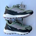Adidas NWT Terrex Free Hiker 2.0 Low Gore-Tex Hiking Shoes Size 6.5 Green Photo 3
