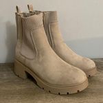 No Boundaries  New! Women’s Tan knit Chelsea ankle boots size 10 Photo 0