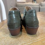 Vionic  Marissa Suede Ankle Boots Booties Olive Green Waterproof Size 9 Photo 3