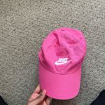 Nike women’s baseball hat Photo 2