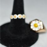 Source Unknown Cottagecore Fairy Yellow Flower Silver/Gold Tone 2pc Size 9 Casual Rings Photo 3