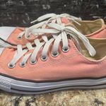 Converse  All Star Low Top Sneaker Size 7 Womens Mens Sz 5 Pink Chuck Taylor Photo 3