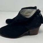 Toms  Women's Black Suede Ankle Boots Size 9 Tassel Accent Photo 5