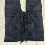 Lululemon π€π Keep Moving Joggers Photo 2