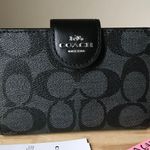Coach Wallet Photo 0