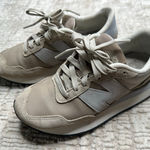 New Balance  Cream 237 Sneakers Photo 0
