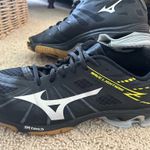 Mizuno  Wave Lightning Volleyball Shoes Photo 2
