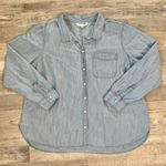 Old Navy  Light Wash Denim Look Long Sleeve Button Down K41 Photo 0