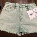 YMI Jeans Shorts Photo 0