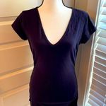 Calvin Klein Jeans|| Black short sleeve v-neck long top with gathered sides. Photo 0